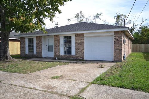 1011 Luling Estates Dr, Luling, LA, 70070-4507 | Card Image