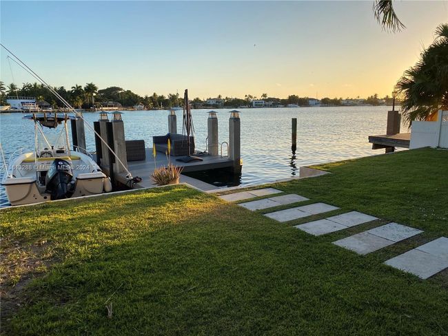 1028 88 Th St, House other with 5 bedrooms, 4 bathrooms and null parking in Surfside FL | Image 31