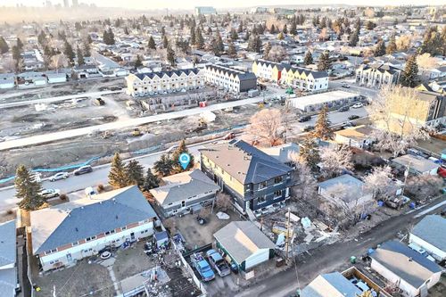 1330 34 St Se, Calgary, AB, T2A0Z9 | Card Image