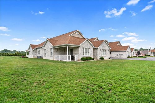 502 Stonecliff Ln, Butler, PA, 16001-8399 | Card Image