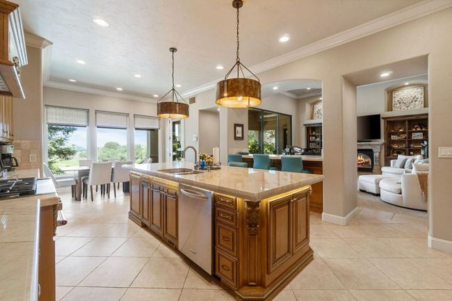 21788 Brighton Crest Dr, House other with 5 bedrooms, 0 bathrooms and null parking in Friant CA | Image 13