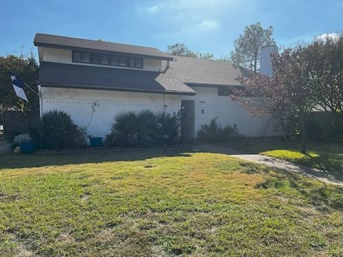 2706 S Surrey Dr, Carrollton, TX, 75006-4770 | Card Image
