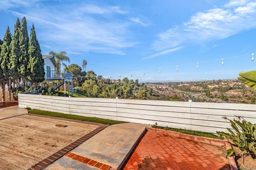 607 E J St, Chula Vista, CA, 91910-6528 | Card Image