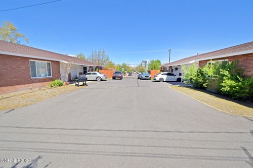 998 & 996 Roberts St, Reno, NV, 89502-1917 | Card Image