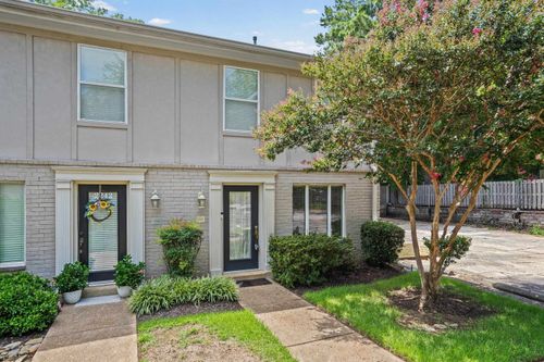 2240 W Germantown Sq, Germantown, TN, 38138-4814 | Card Image