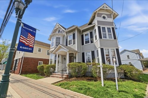 30 W Somerset St, Raritan, NJ, 08869-2078 | Card Image