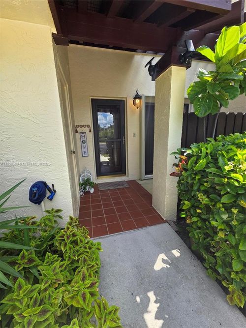 2837-3699 Carambola Cir N, Coconut Creek, FL, 33066-2442 | Card Image