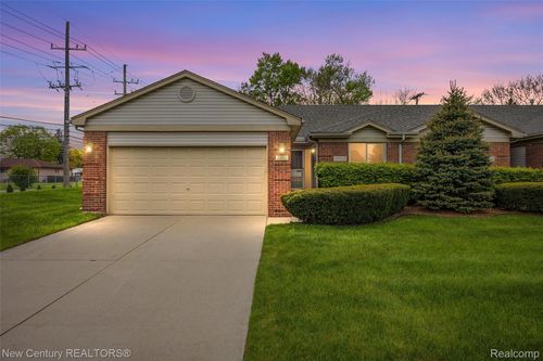 26013 Ranger Ave, Warren, MI, 48091-3917 | Card Image