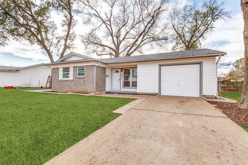 1806 Cunningham St, Irving, TX, 75062-6966 | Card Image