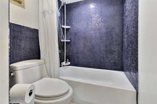 APT-112 - 2304 S Cypress Bend Dr, Condo with 1 bedrooms, 2 bathrooms and null parking in Pompano Beach FL | Image 16