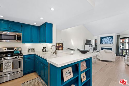 419-8600 Tuscany Ave, Playa del Rey, CA, 90293-7856 | Card Image