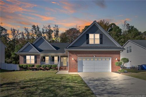 573 Thorncliff Dr, Raeford, NC, 28376-9233 | Card Image