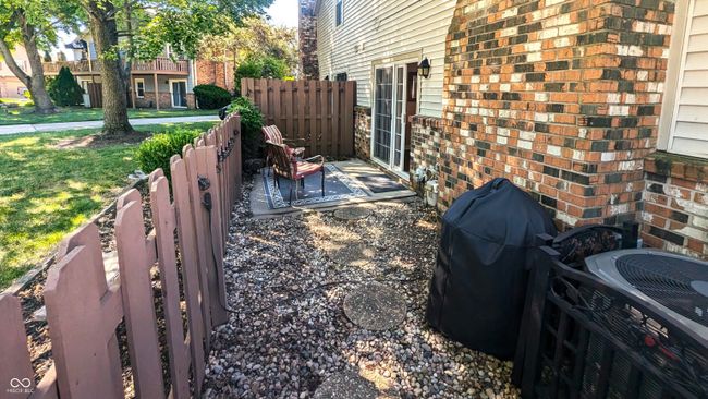 7433 Prairie Lake Dr, Condo with 1 bedrooms, 2 bathrooms and null parking in Indianapolis IN | Image 21