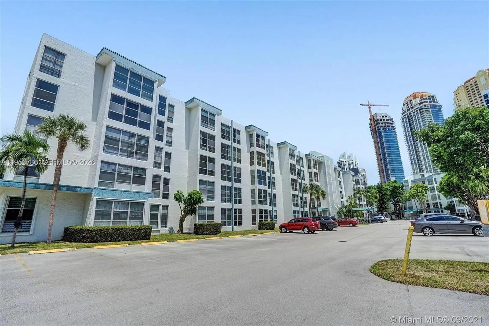 Residential in Sunny Isles Beach 5