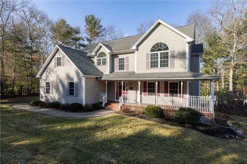 47 Wooded Grove Cir, West Kingston, RI, 02892-1966 | Card Image
