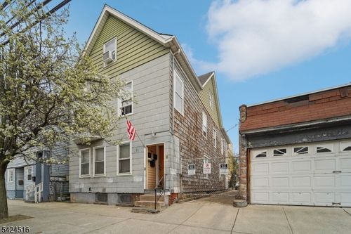 6 4th St, Passaic, NJ, 07055-7375 | Card Image