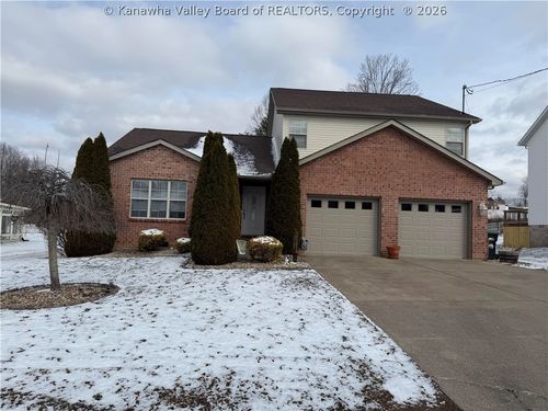 139 Ralph Dr, Hurricane, WV, 25526-8508 | Card Image