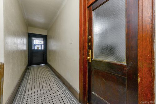 26 30th St, Long Island City, NY, 11102-1776 | Card Image