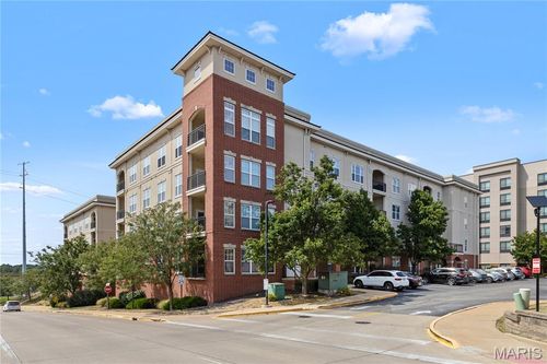 unit-1308-1241 Strassner Dr, Brentwood, MO, 63144-1876 | Card Image