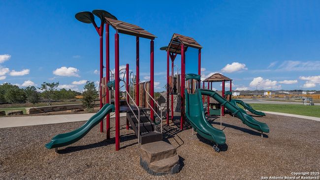 15519 Mint Patch Mdw, House other with 4 bedrooms, 2 bathrooms and null parking in Von Ormy TX | Image 41