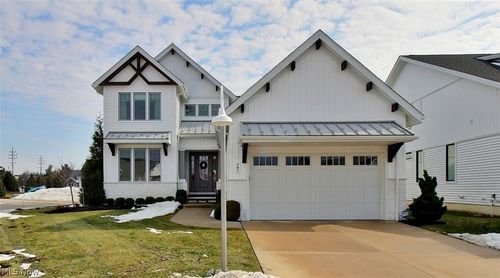 191 Bridgeport Way, Mayfield Heights, OH, 44124-4141 | Card Image