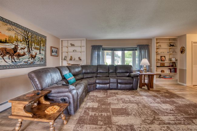 Main living area | Image 18