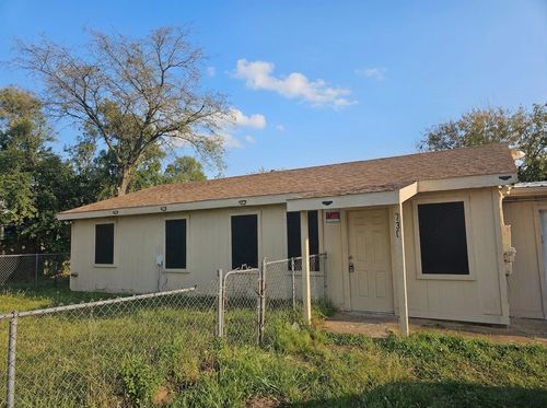 b-7300 Bennett Ave, Austin, TX, 78752-2704 | Card Image