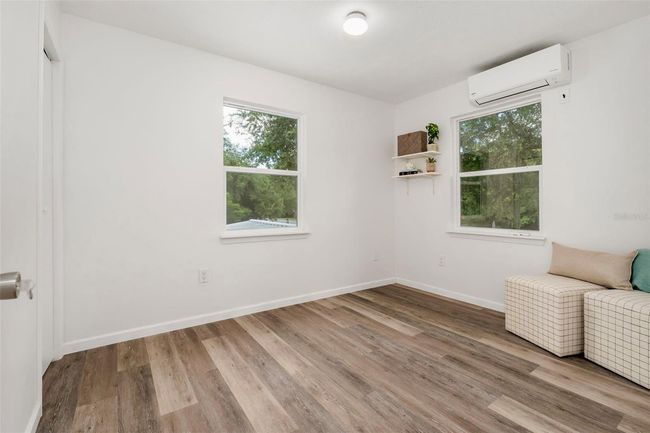1604 Ne 7 Th St, House other with 5 bedrooms, 3 bathrooms and null parking in Gainesville FL | Image 23
