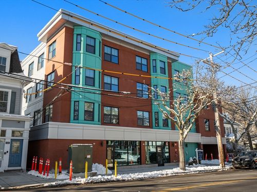 202-1151 Walnut St, Newton, MA, 02461-1242 | Card Image