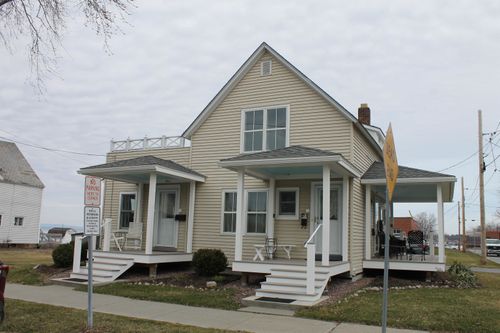 56 Wright Ave, Burlington, VT, 05401-5251 | Card Image