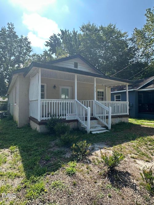 615 Manchester St Se, Wilson, NC, 27893-5247 | Card Image