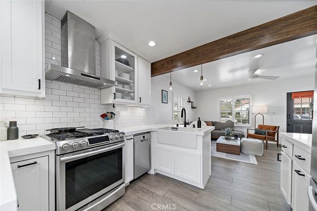4218 E 3 Rd St, House other with 2 bedrooms, 1 bathrooms and 1 parking in Long Beach CA | Image 12