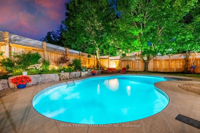 54 Mitchell Ave, House other with 5 bedrooms, 3 bathrooms and 4 parking in Whitby ON | Image 32
