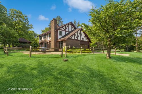 8112 Breckenridge Ct, Bull Valley, IL, 60098-8107 | Card Image