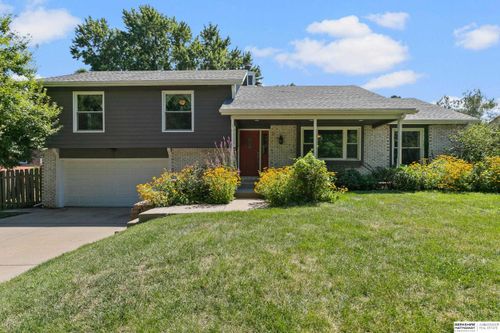 7821 Lake St, Lincoln, NE, 68506-3130 | Card Image
