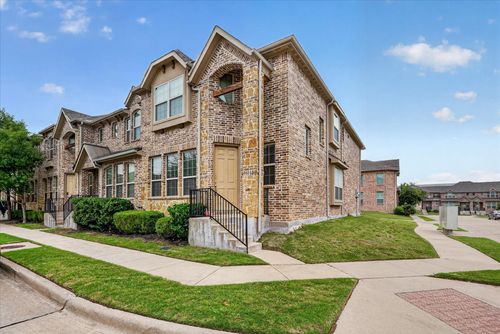 897 Shelby Ln, Lewisville, TX, 75056-3937 | Card Image