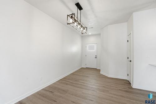 5-1263 N Marion Rd Road, Sioux Falls, SD, 57107 | Card Image