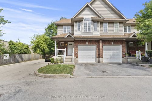 6-6263 Valley Way, Niagara Falls, ON, L2E0A1 | Card Image