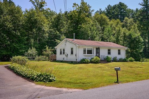 68 Harris St, Granby, MA, 01033-9739 | Card Image