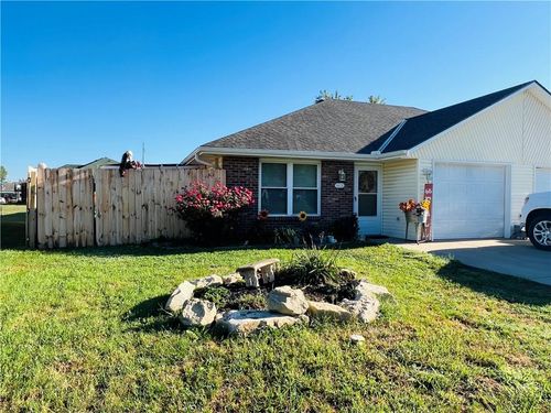 1418 Sw Blue Branch Dr, Grain Valley, MO, 64029-9059 | Card Image