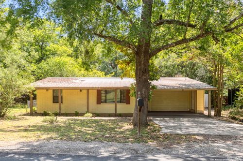 18218 Scenic Loop Rd, Helotes, TX, 78023-9220 | Card Image