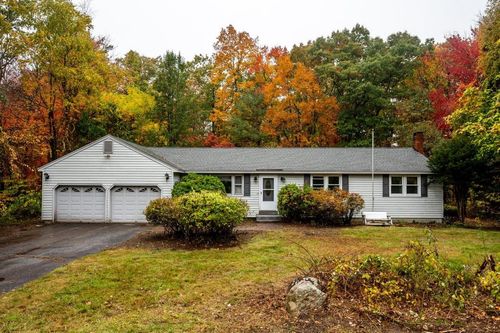 10 Lancaster Drive, Londonderry, NH, 03053 | Card Image