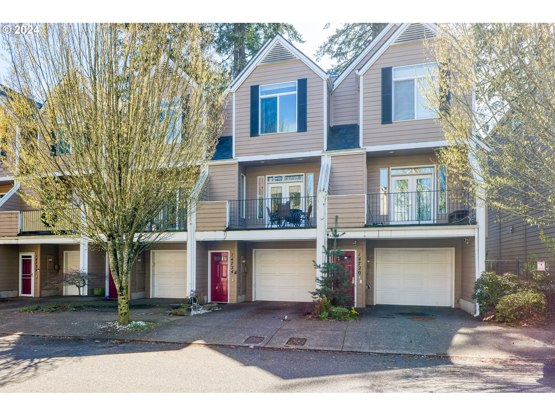 Couch St, Portland, OR 97230