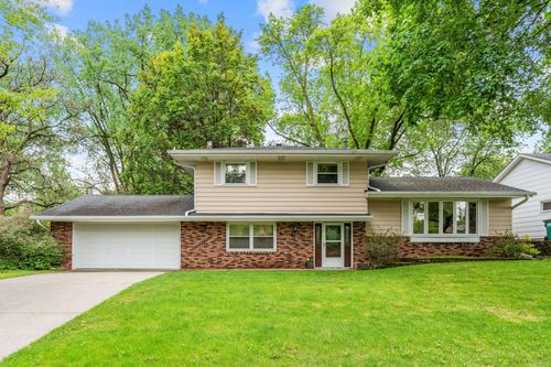 868 Cobb Road, Shoreview, MN, 55126 | Card Image