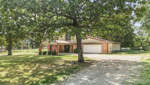 9026 Crestwood Dr, Sperry, OK, 74073-4157 | Card Image