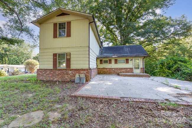 146 Osborne St, House other with 3 bedrooms, 1 bathrooms and null parking in Jonesville NC | Image 25