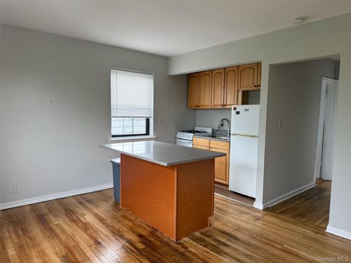 apt-3a-46 215th St, Bayside, NY, 11361-3301 | Card Image