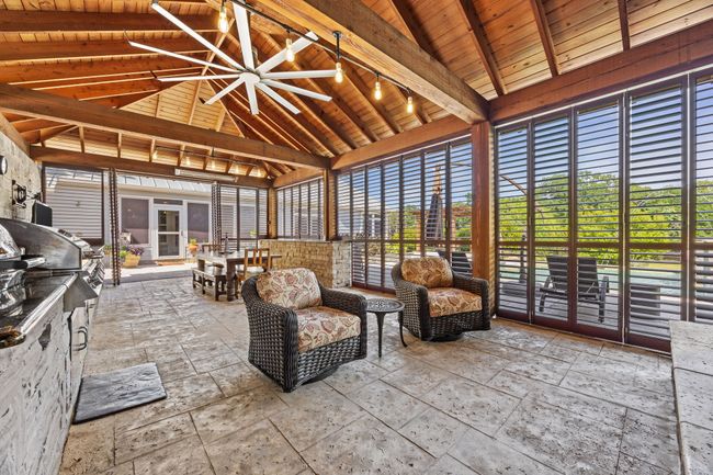Outdoor Kitchen and Living Space | Image 27