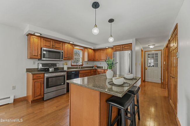 2 Faucett Ln, House other with 3 bedrooms, 3 bathrooms and null parking in Pittsfield MA | Image 11