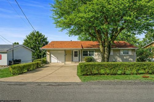 141 Estate Dr, Morgantown, WV, 26508-5947 | Card Image
